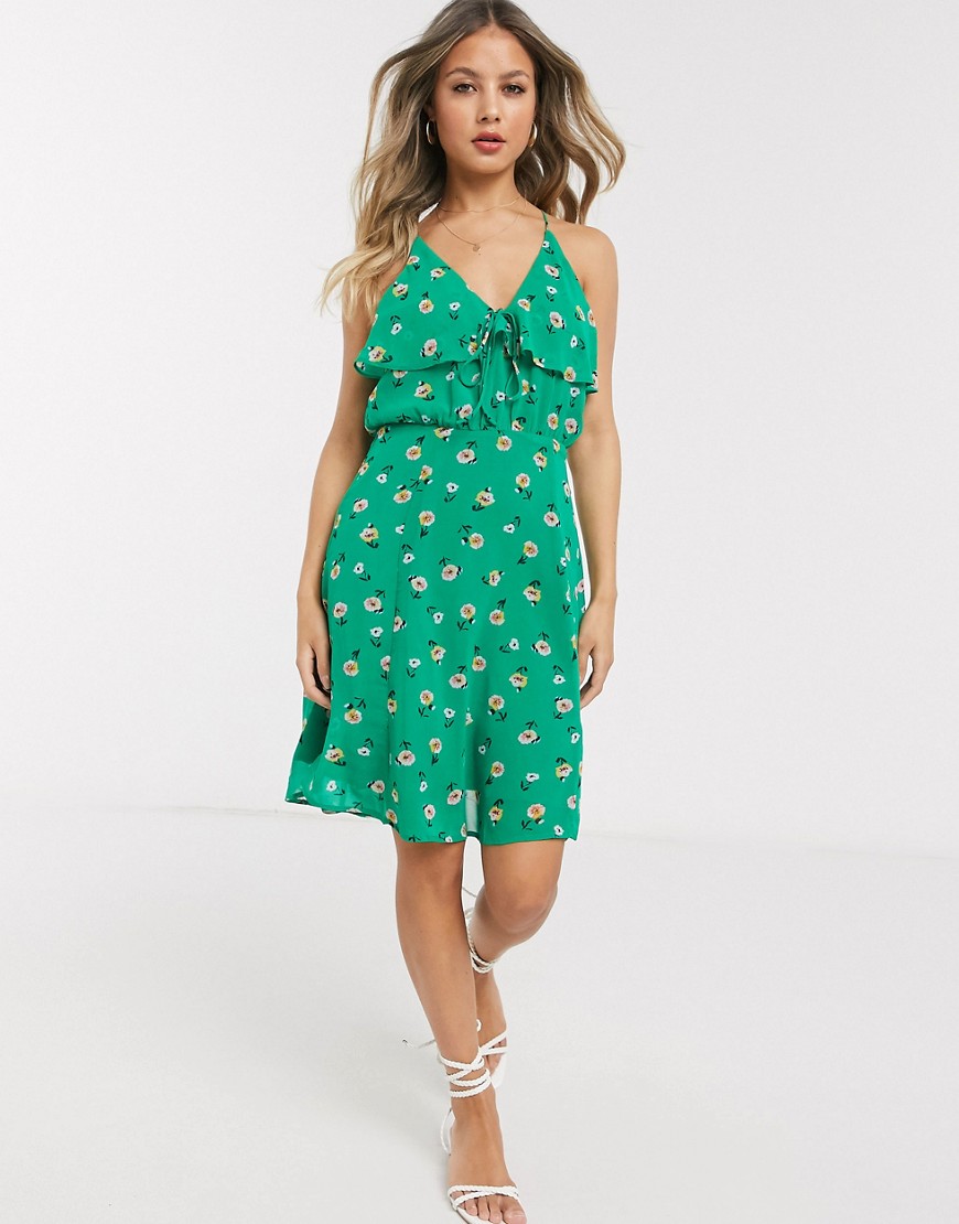 Gilli – Grön blommig miniklänning med volang fram