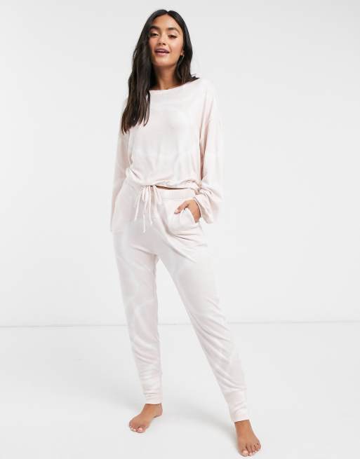 Gilly Hicks cosy pyjama bottoms in pink ASOS