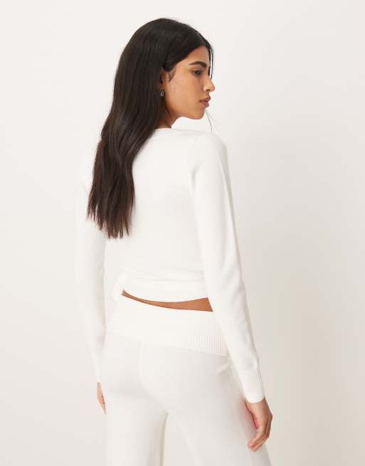 Gilly Hicks cozy knit multi-way wrap sweater set in white, 2 of 4