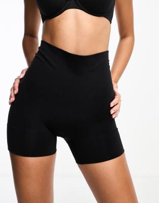 Gilly Hicks - Formende Shorts in Schwarz