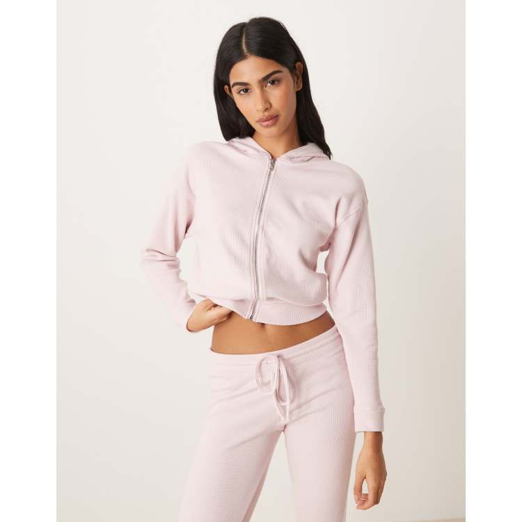 210068918-1-pink?$n_750w$&wid=