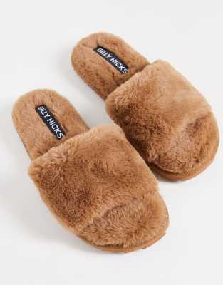 fuzzy sliders in beige-Brown