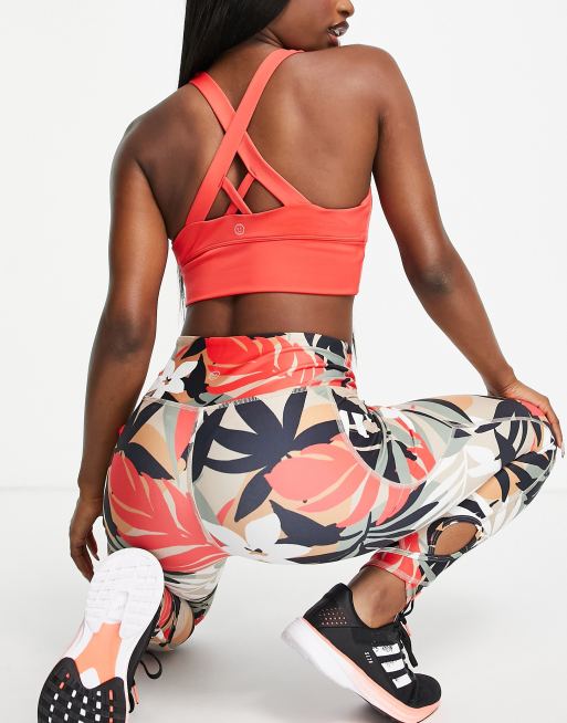 https://images.asos-media.com/products/gilly-hicks-go-co-ord-square-neck-sports-bra-in-red/23072696-1-bittersweetred?$n_640w$&wid=513&fit=constrain