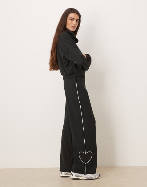 Gilly Hicks heart tipping baggy joggers co-ord in black - view 1