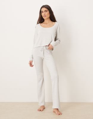Hollister Gilly Hicks Long Sleeve Waffle Top Co-ord In White