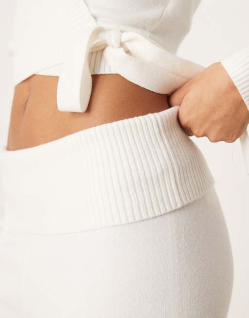 Gilly Hicks low rise straight leg cosy trousers co-ord in white, 5 of 5