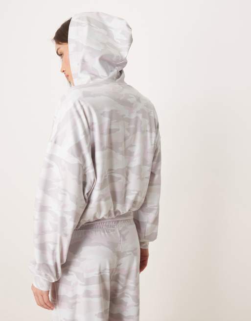 Gilly Hicks - Løstsiddende og cropped hættetrøje med lynlås i lyserødt camouflage-print, 4 af 4