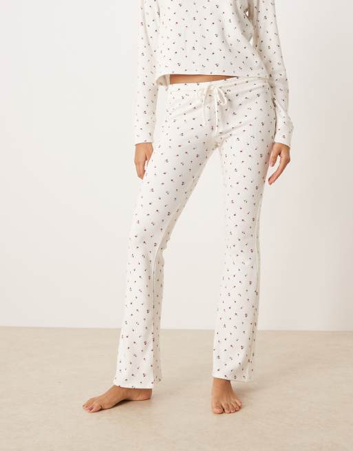 Gilly Hicks mid rise flare cosy waffle trousers co-ord in white floral, 4 of 5