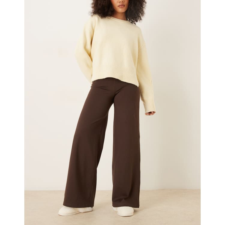 210068844-1-brown?$n_750w$&wid