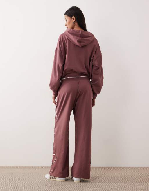 Gilly Hicks – Weite Jogginghose in Rosébraun mit herzförmiger Paspelierung, Kombiteil, 2 von 5