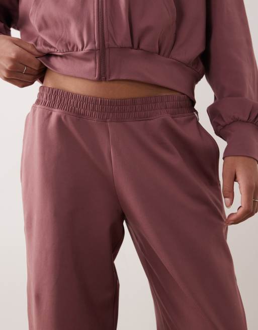 Gilly Hicks – Weite Jogginghose in Rosébraun mit herzförmiger Paspelierung, Kombiteil, 3 von 5