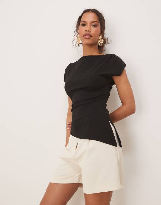 Gina Tricot - Asymmetrische top met korte mouwen en lange pasvorm in zwart