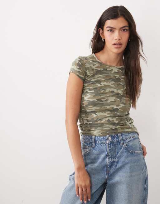 Gina Tricot babytee i khaki camo, 2 av 4