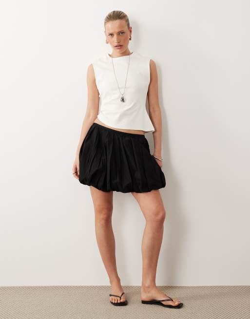 Gina Tricot balloon mini skirt in black | ASOS