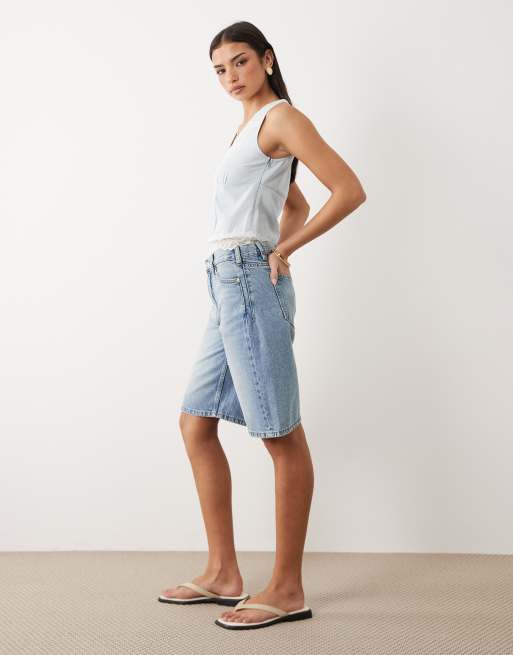 Gina Tricot barrel denim shorts in lightwash blue, 3 of 5