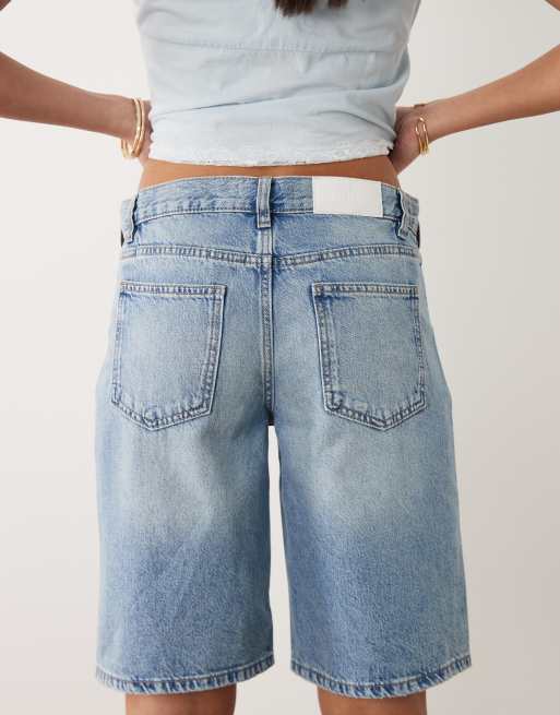 Gina Tricot barrel denim shorts in lightwash blue, 4 of 5