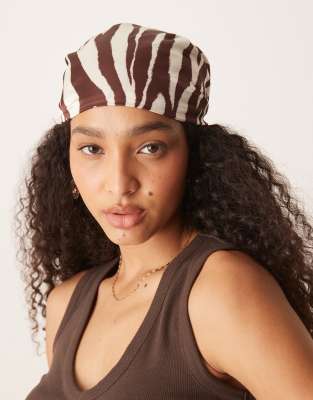 beach head scarf in zebra print-Brown