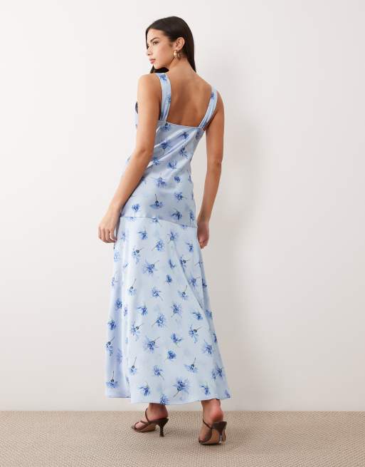 Gina Tricot – Blå, blommig, ärmlös maxiklänning i satin, 4 av 4