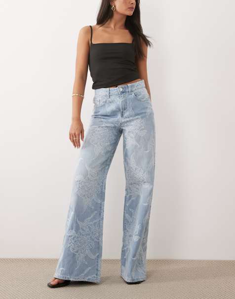 Gina Tricot - Blå jeans i lys vask med brede ben og broderi - view 1