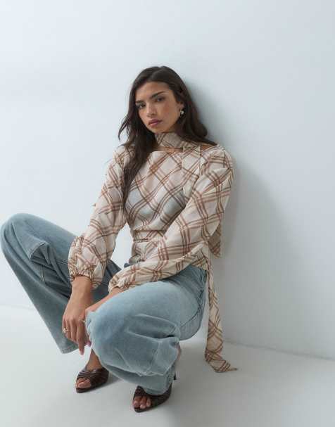 Gina Tricot blusa con manga abullonada y cuello barco a cuadros beige - view 1