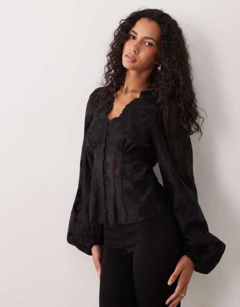 Gina Tricot Bluse mit V-Ausschnitt, Stickerei und Ballonärmeln in Schwarz - view 1