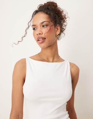 Gina Tricot Boatneck Slinky Top