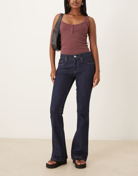 Gina Tricot – Bootcut-Jeans in dunklem Indigoblau mit niedrigem Bund - view 1