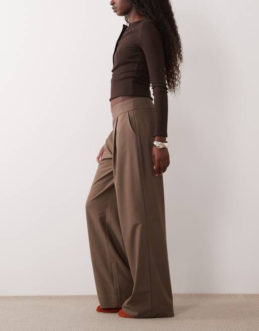 Gina Tricot brede plisserede bukser i taupe, 2 af 5