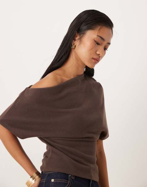 Gina Tricot – Brun, mjuk och asymmetrisk topp - view 1