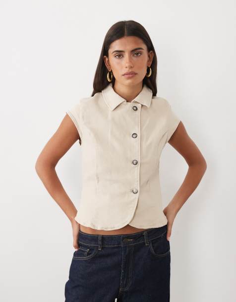 Gina Tricot - camisa con cierre asimétrico de botones en beige - view 1