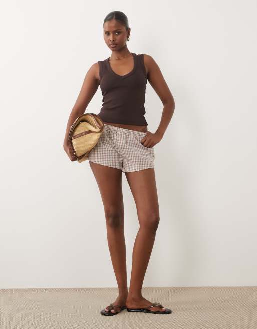Gina Tricot canotta a coste con scollo a V in marrone cioccolato, 2 di 4