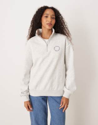 Gina Tricot - Charming Society Club - Sweatshirt in meliertem Grau mit halblangem Reißverschluss