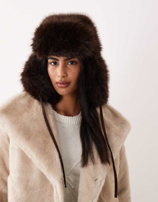 Gina Tricot – Ciemnobrązowa czapka traperska ze sztucznego futra