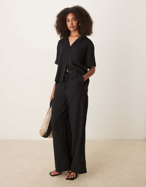 Gina Tricot - Coordinato con pantaloni e camicia a maniche corte comoda nero in garza