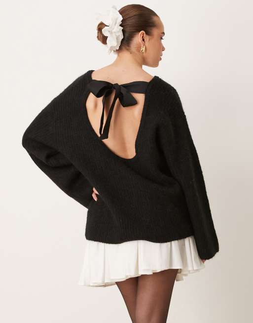 Gina Tricot – Czarny gruby sweter z prążkowanej dzianiny z wiązaną wstążką z tyłu