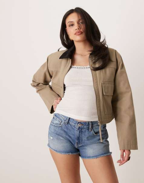 Gina Tricot - Denim short met onafgewerkte zoom en distressed look in mid-wash blauw - view 1
