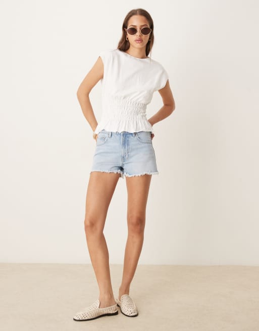 Gina Tricot denim shorts with split hems in light wash blue, 2 of 5