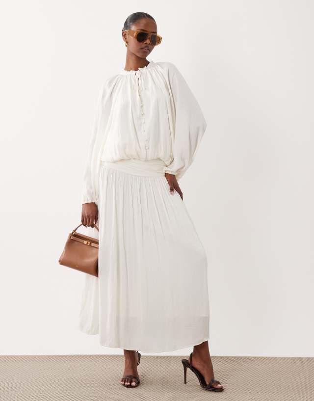 Gina Tricot dropped waist pleated midaxi skirt in off white | ASOS