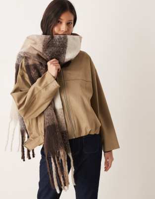 Gina Tricot - Écharpe douce et épaisse à carreaux - Marron-Brown