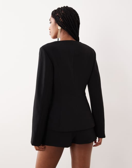 Gina Tricot – Elegantes Blazer-Oberteil in Schwarz mit herzförmigem Schnitt, 3 von 4