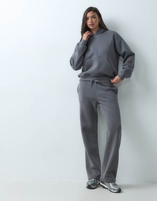 Gina Tricot ensemble 2 pièces sweat à capuche coupe décontractée en anthracite, 2 de 5