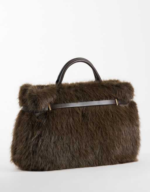 Gina Tricot faux-fur Henkeltasche in Braun, 4 von 4