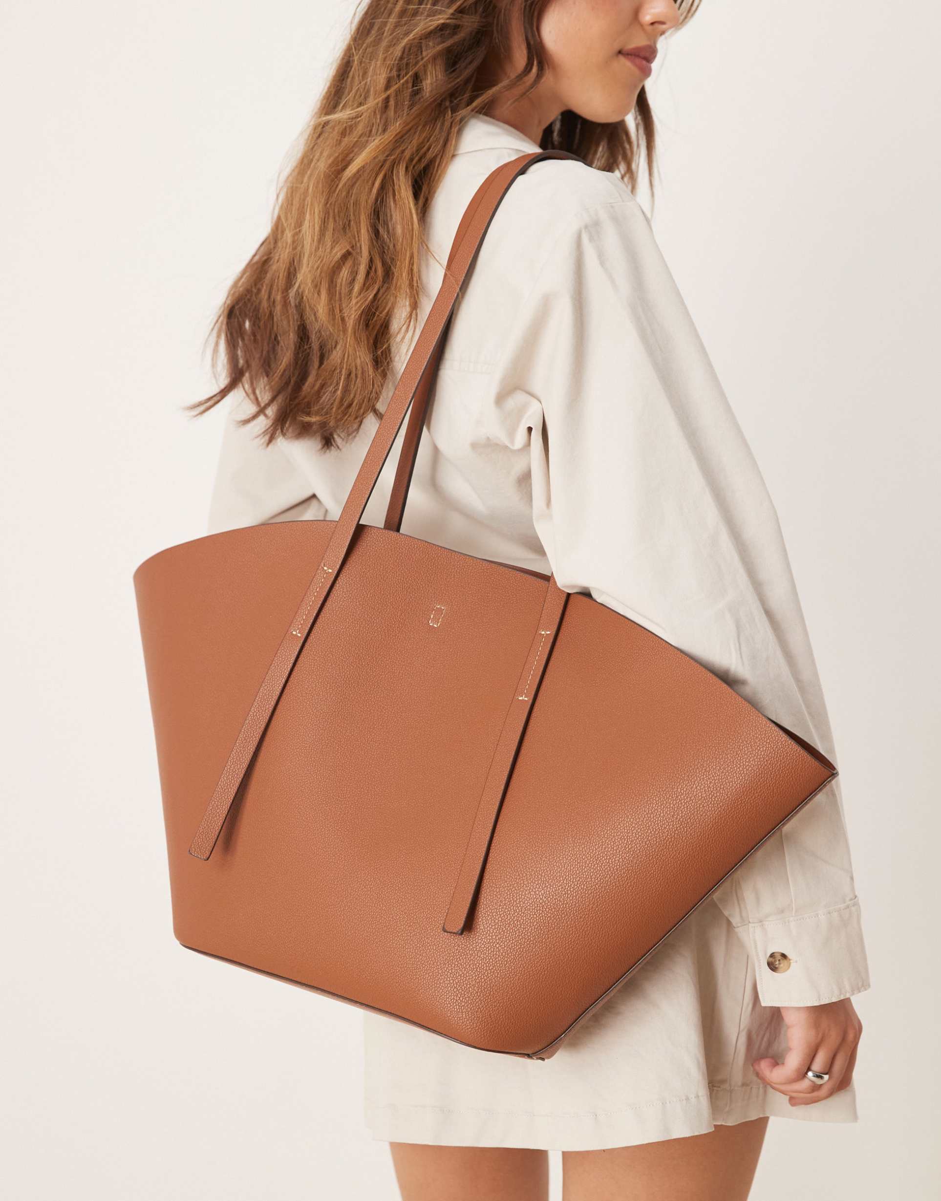 gina tricot faux leather large wide shopper bag in brown camel