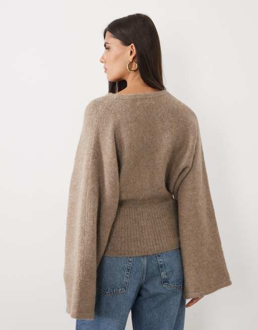 Gina Tricot figursydd stickad kofta med markerad midja i brun, 4 av 4