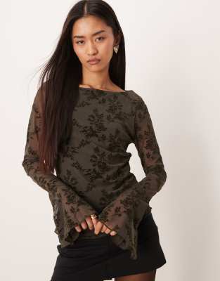 Gina Tricot Floral Flared Long Sleeves Top In Green
