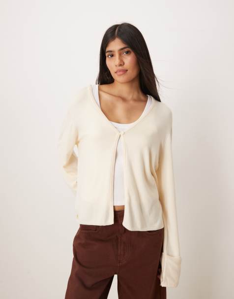 Gina Tricot - Gebreid vest met omgeslagen mouwen en enkele knoop in botergeel - view 1