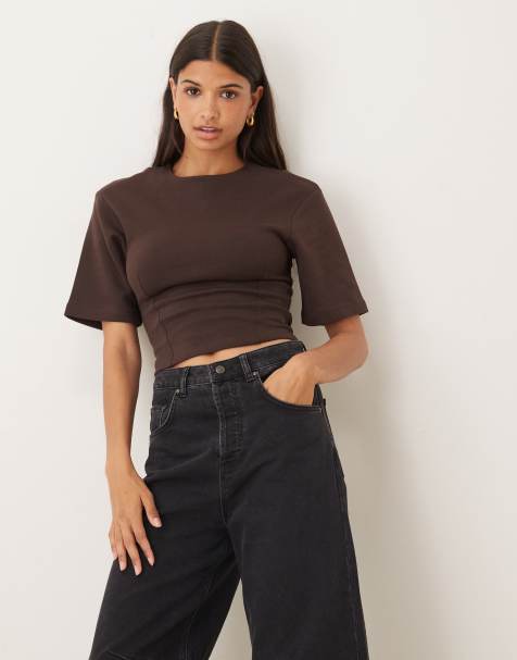 Gina Tricot - Gebreide cropped top met korte wijde mouwen en aansluitende taille in bruin - view 1