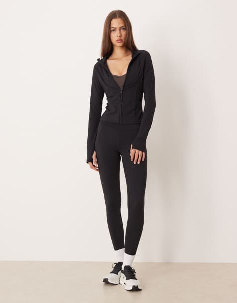 Gina Tricot – Gerafftes Yogaset in Schwarz mit hohem Bund - view 1