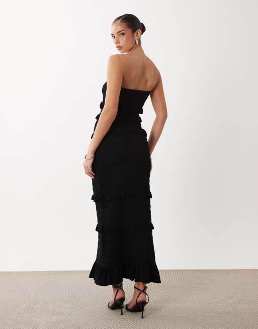 Gina Tricot – Gestuftes, trägerloses Maxikleid in Schwarz mit Rüschen, 4 von 4