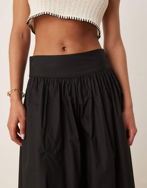 Gina Tricot - Gonna lunga a palloncino in popeline nera con spacco, 2 di 5